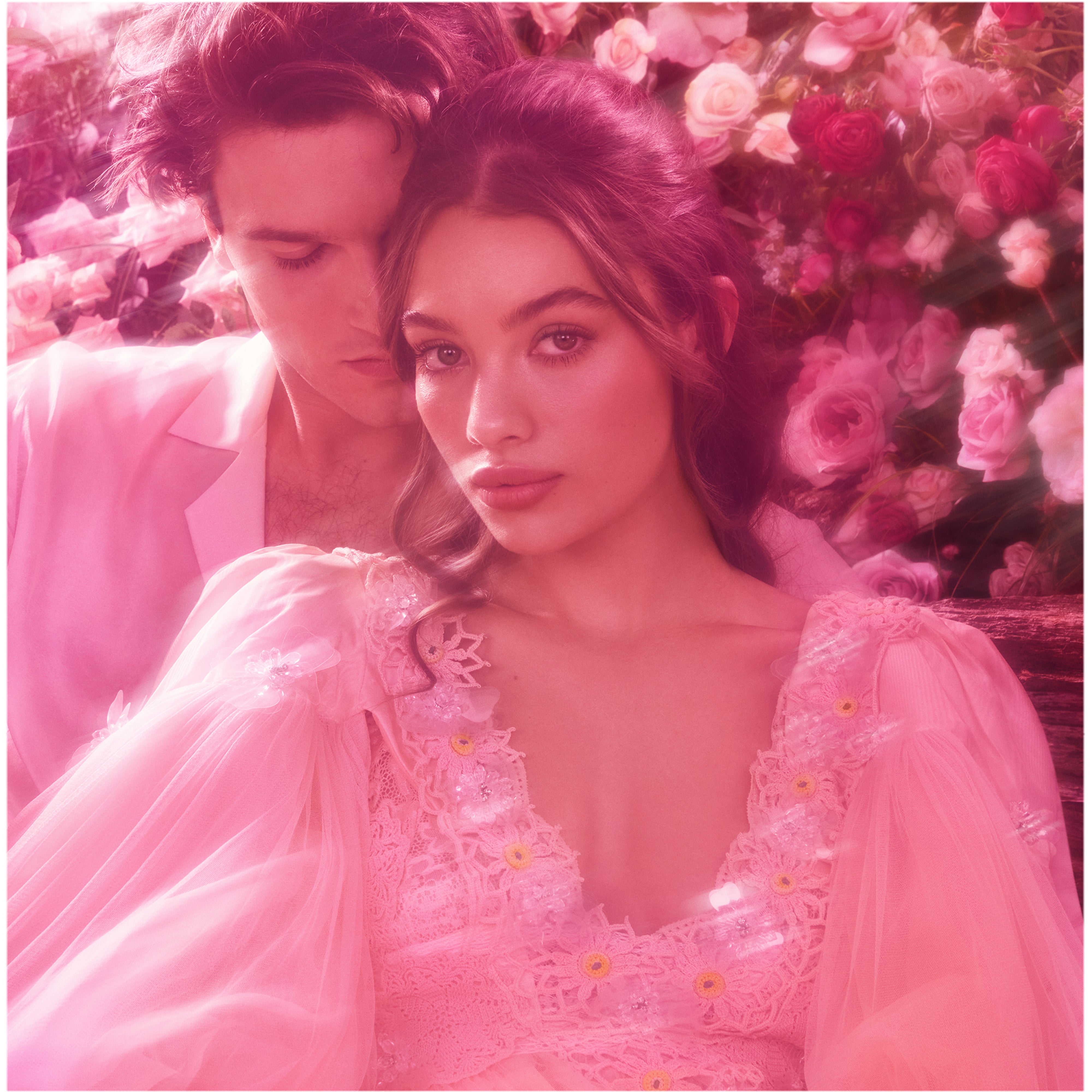 THE GIFT OF LOVE MAKEUP & FRAGRANCE KIT