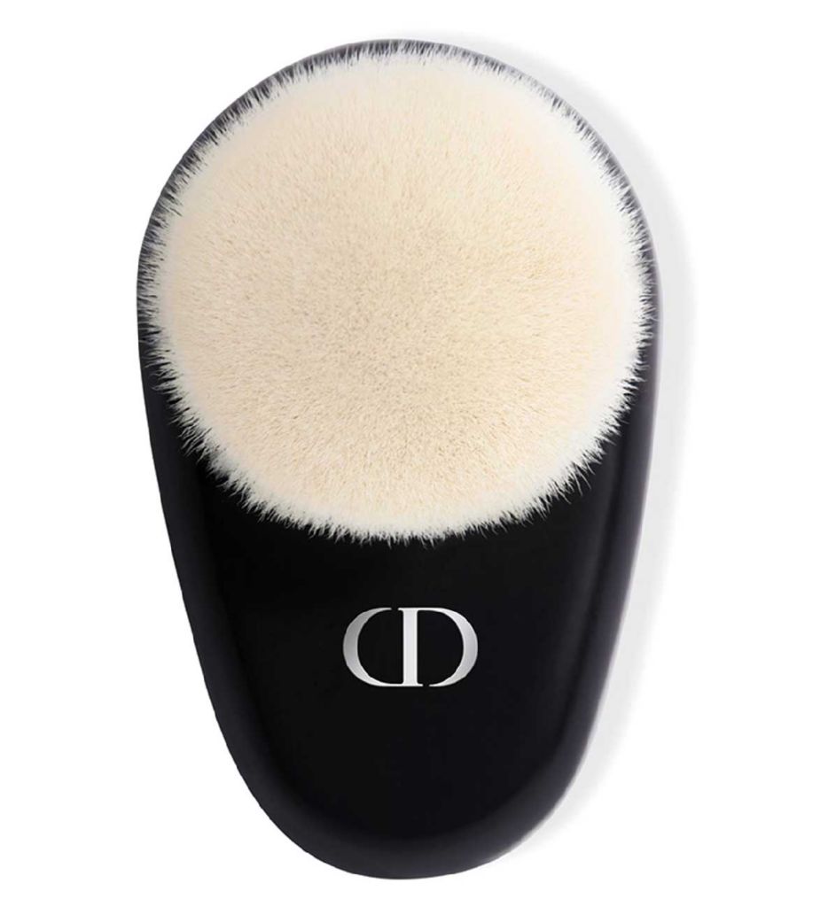 Backstage Face Brush N°18