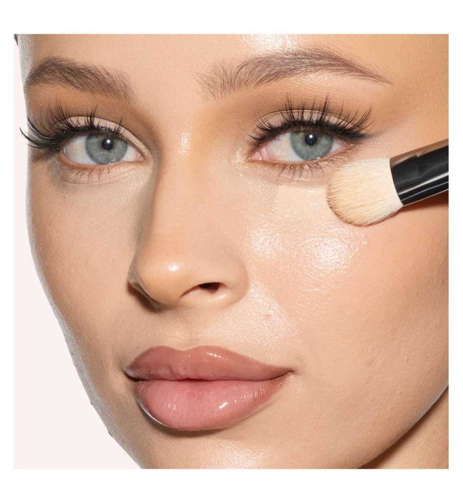 Undereye Buff Brush