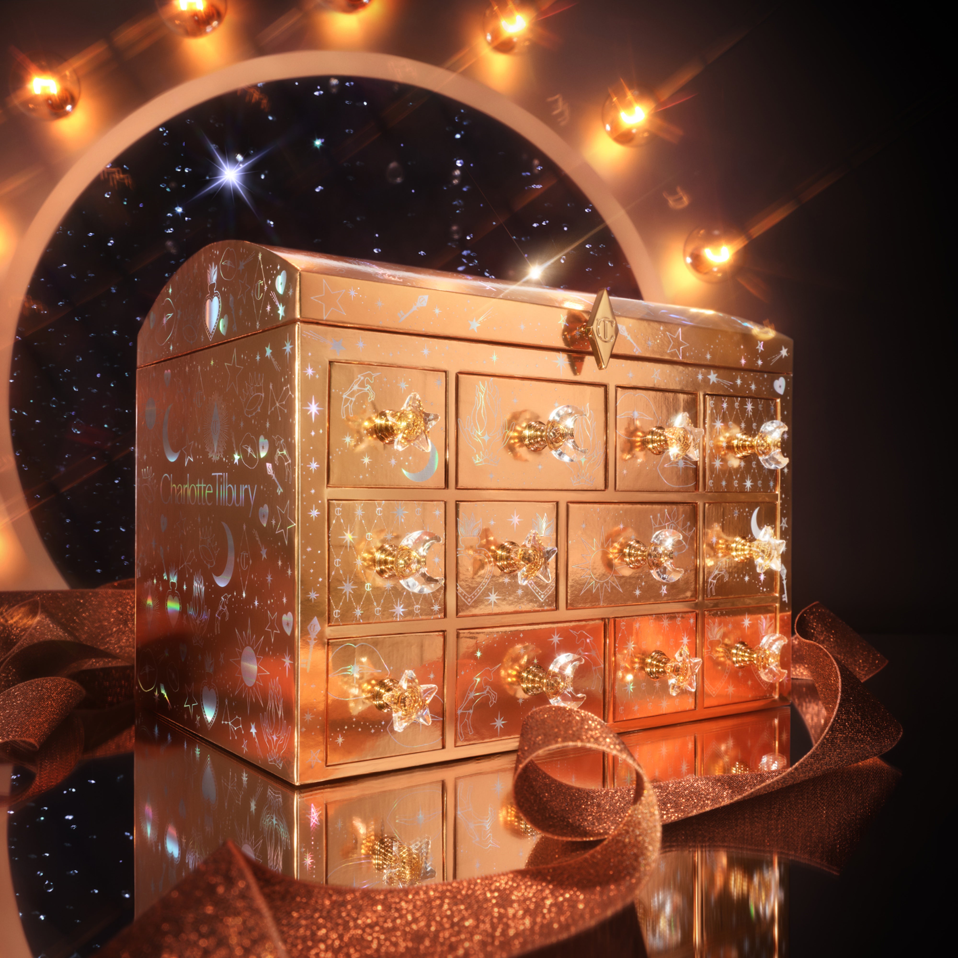 CHARLOTTE'S BEAUTY TREASURE CHEST (12 DOOR BEAUTY ADVENT CALENDAR)