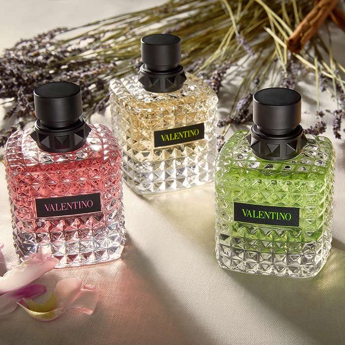 BORN IN ROMA DONNA
Eau De Parfum