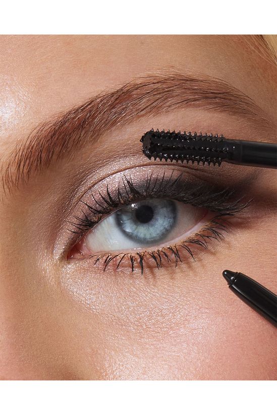 Timeless Look Makeup Gift Set (Worth £65.45)