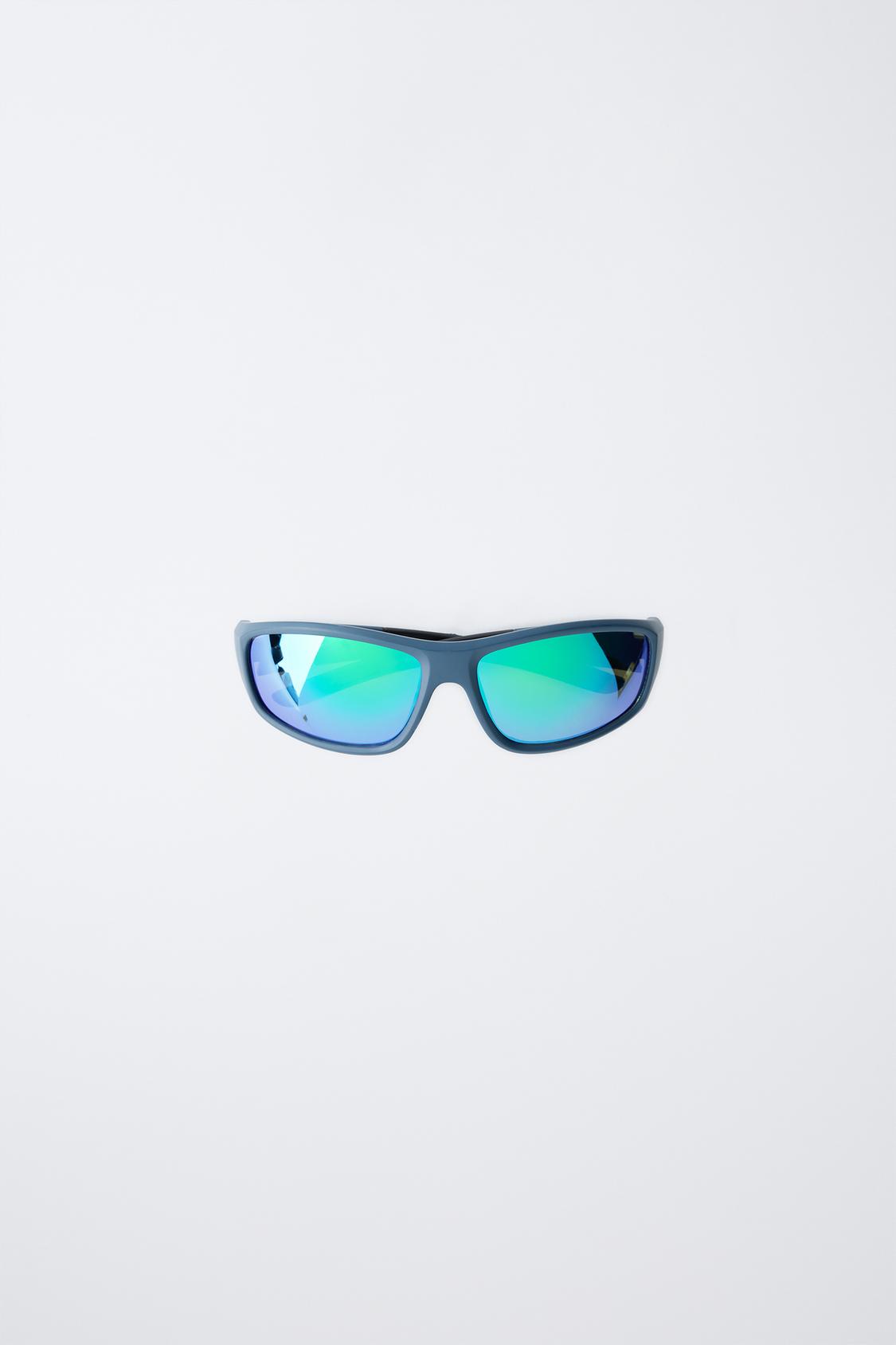 SPORTS SUNGLASSES