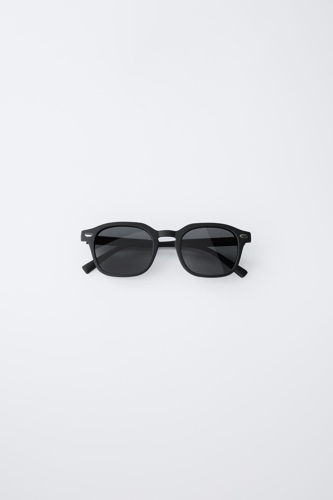 SUNGLASSES WITH RUBBERISED FINISH