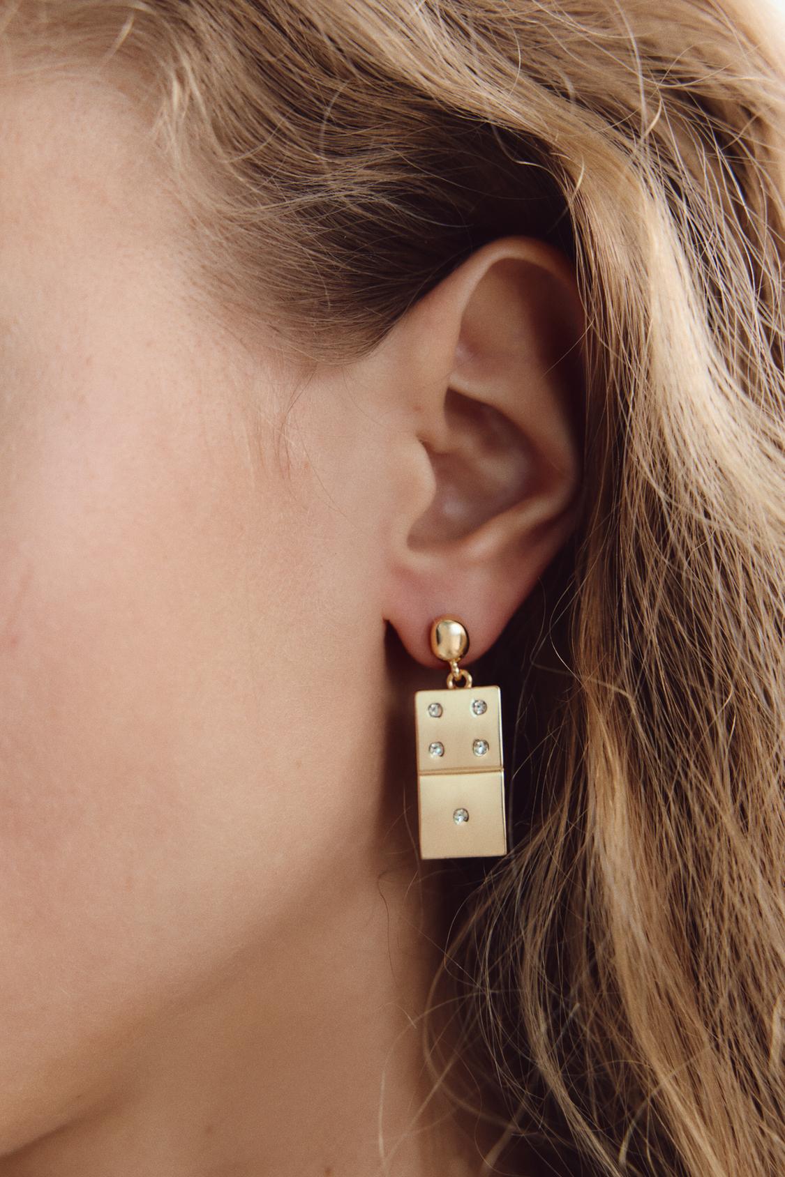 DOMINO EARRINGS