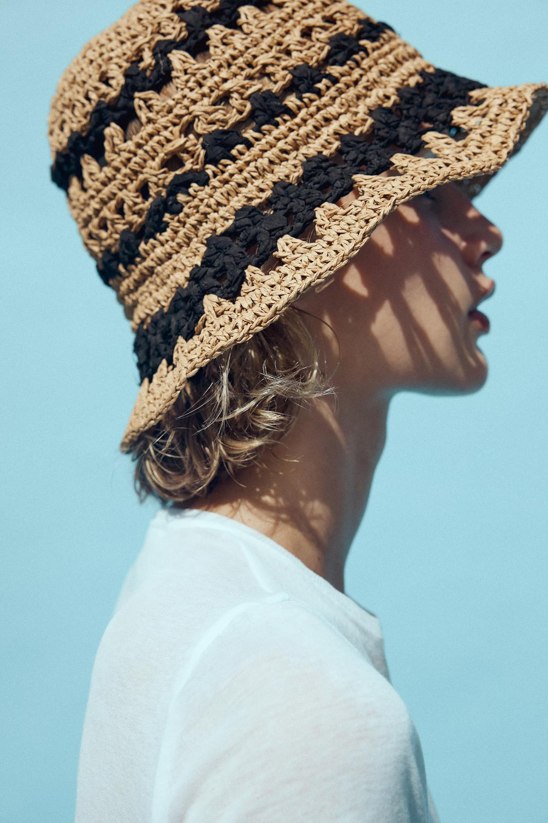 CONTRAST BRAIDED BUCKET HAT