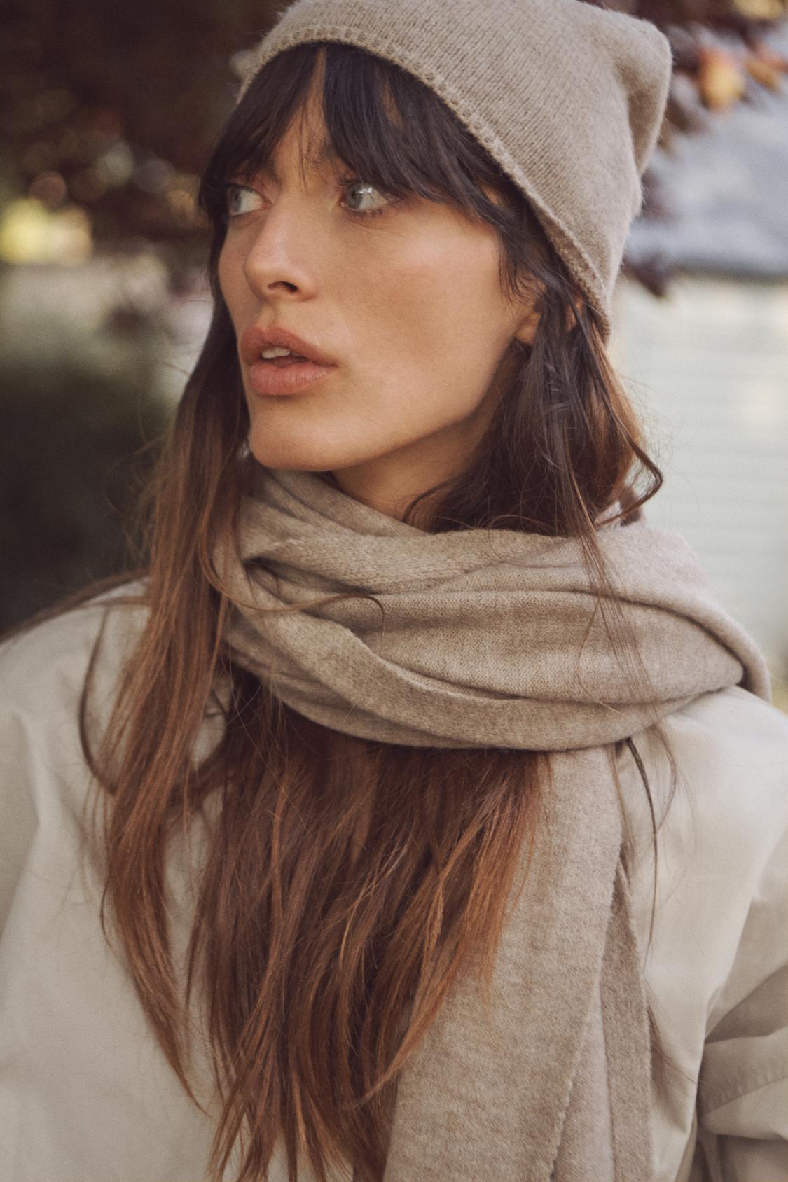 FINE KNIT BEANIE