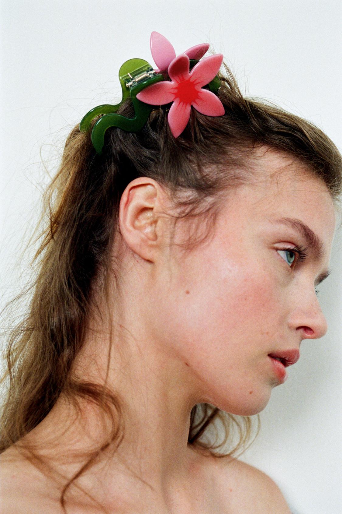 FLOWER HAIR CLIP