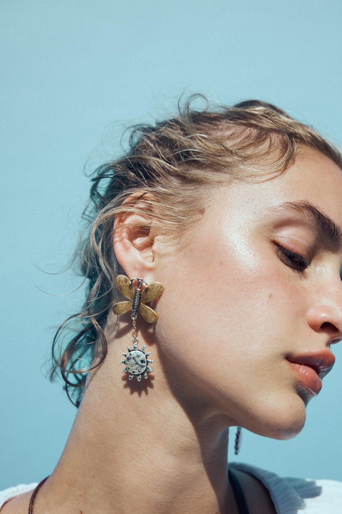 BUTTERFLY COMBINATION EARRINGS