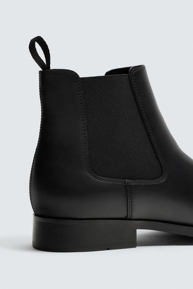 Pointed Chealsea Boots