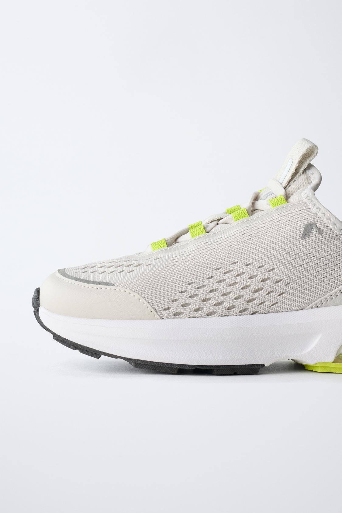Air Cushion Trainers