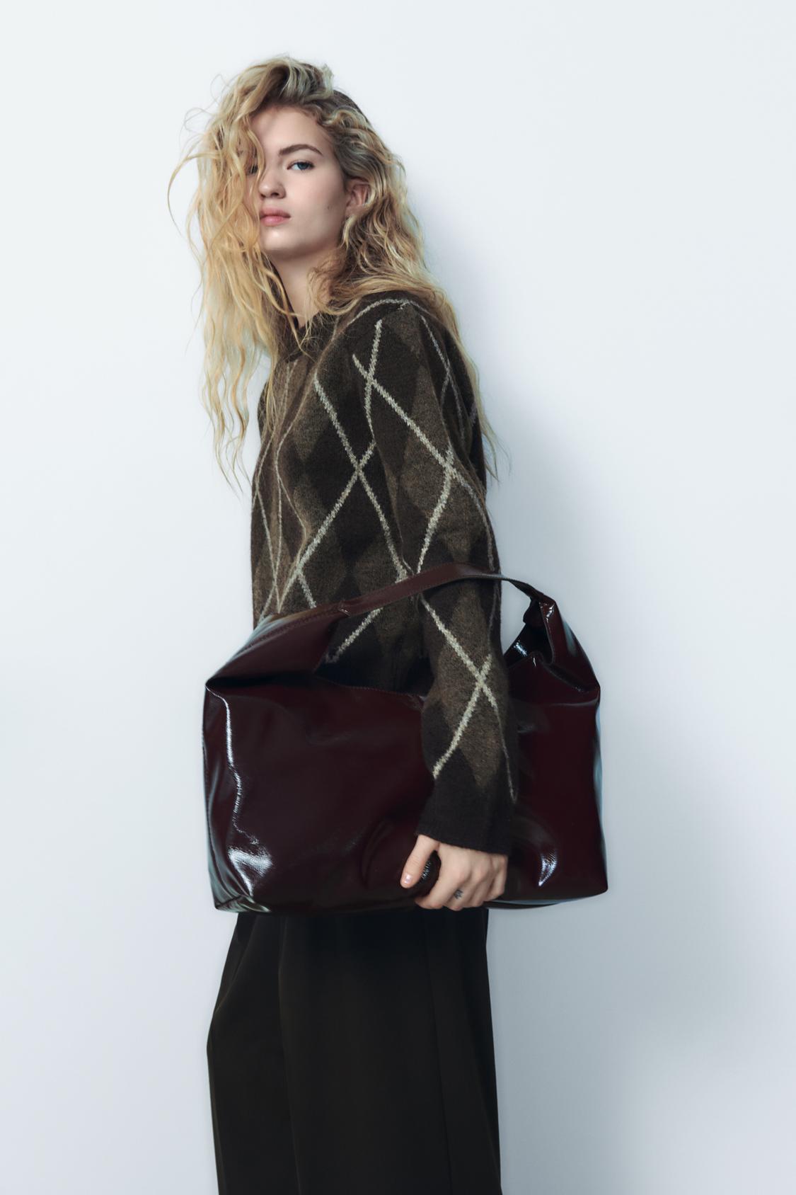 PATENT EFFECT BUCKET BAG