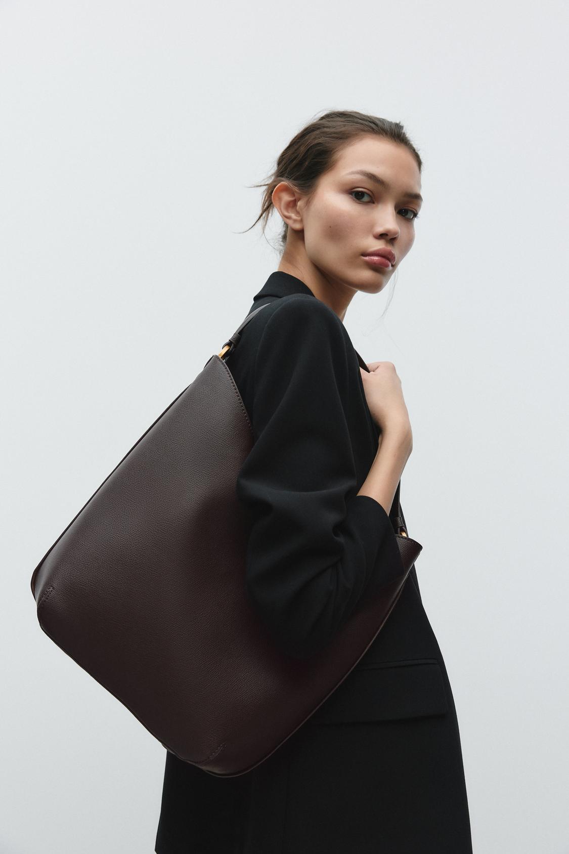 DETAILED SHOULDER BAG