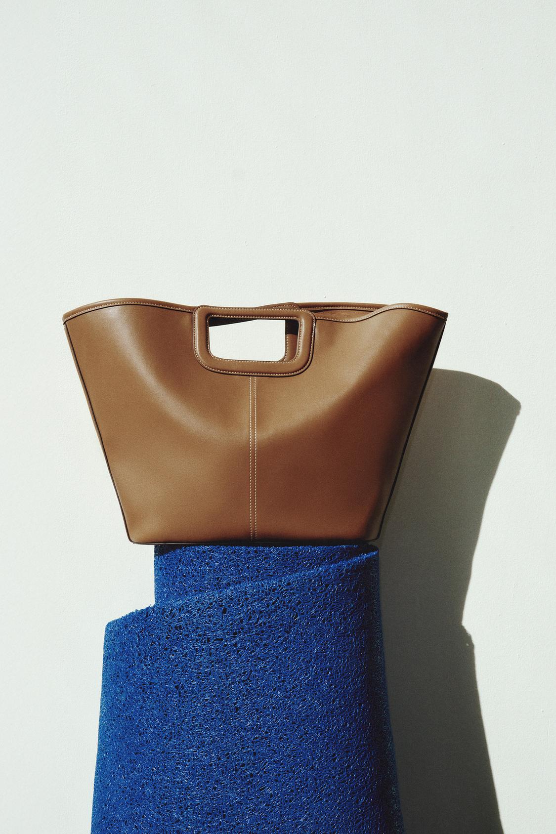 MAXI TOPSTITCHED TOTE BAG