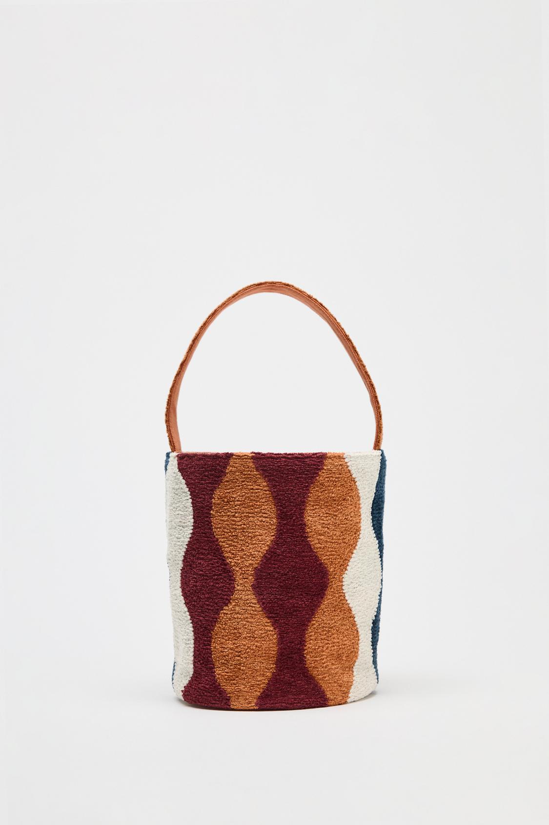 COLOUR BLOCK CYLINDRICAL MINI BUCKET BAG