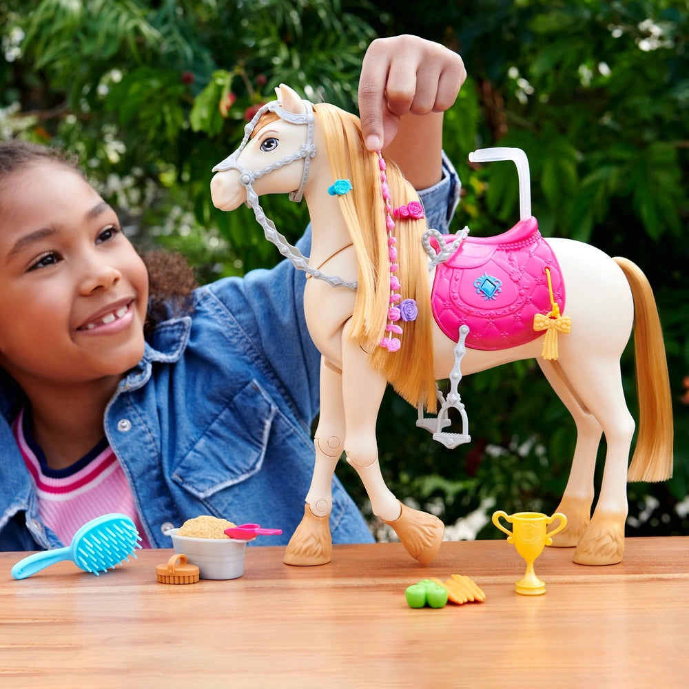 Barbie Mysteries The Great Horse Chase Dance and Show Horse Playset