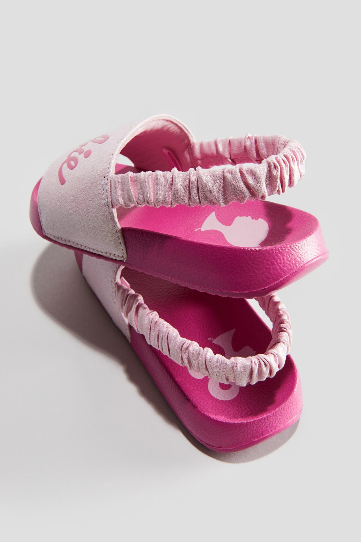 Printed pool shoes