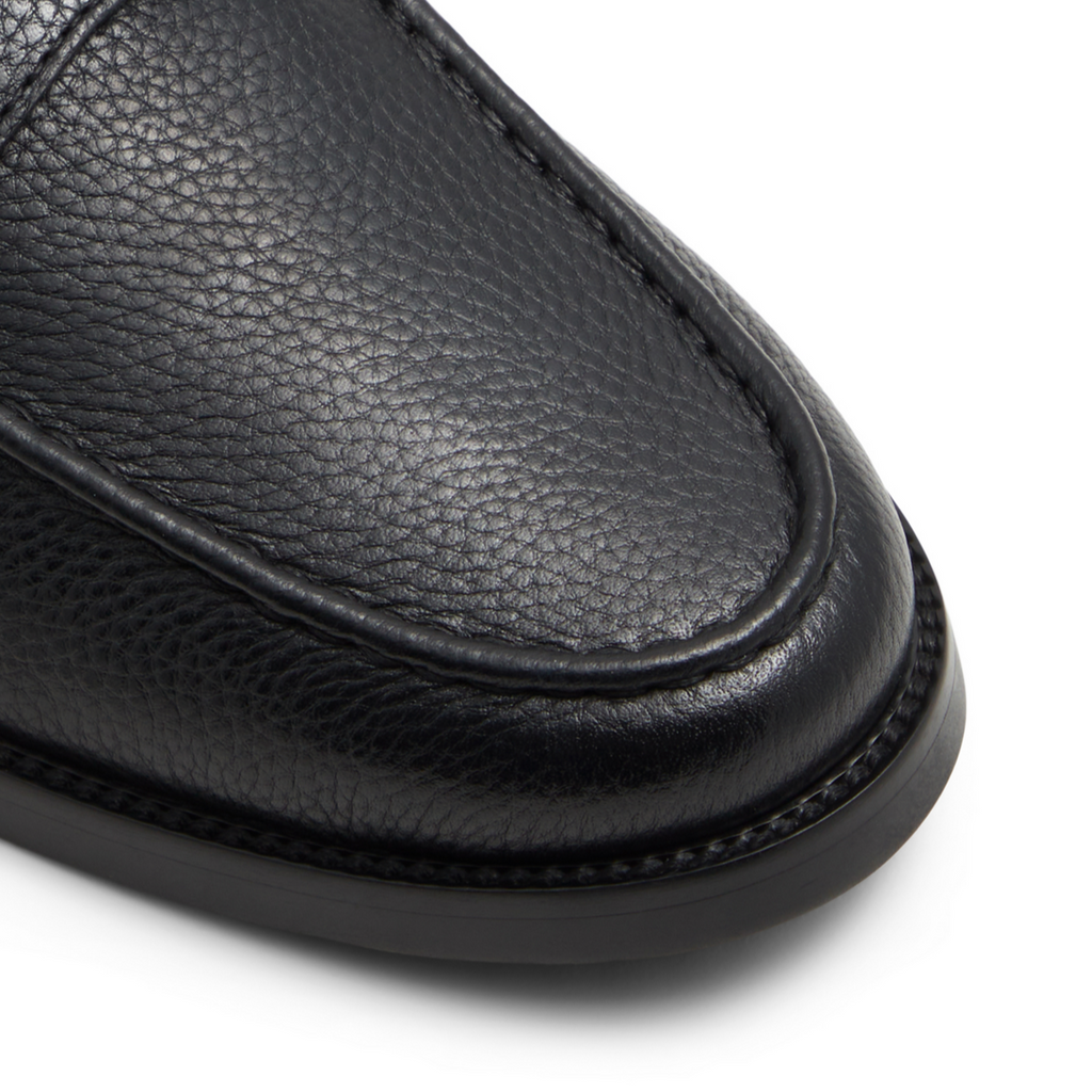 PARLIAMENT
Suede Penny Loafers