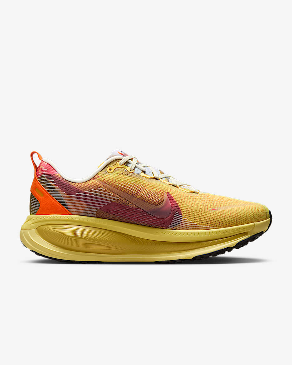 Vomero 18 SE
Running Shoes