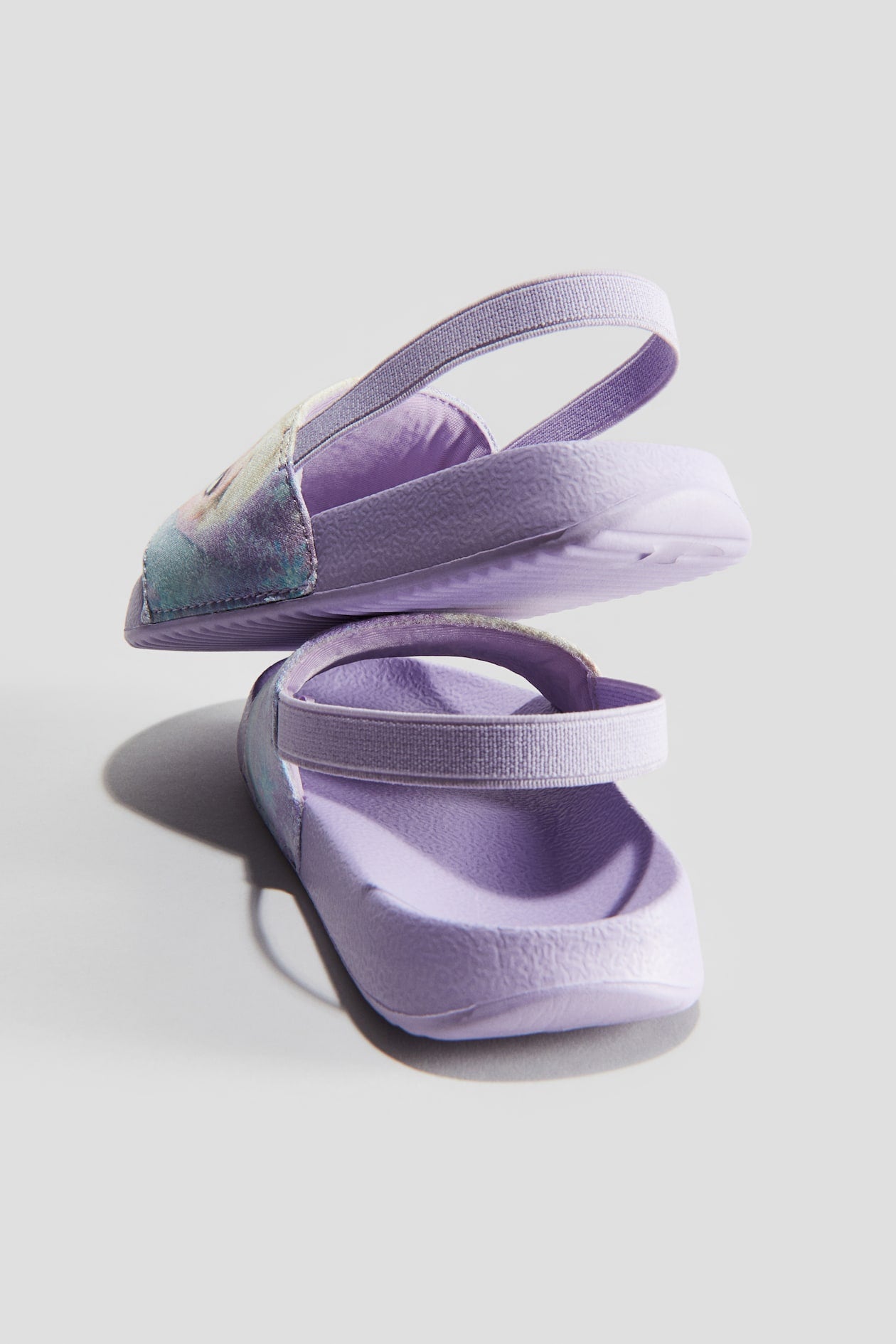 Printed pool shoes