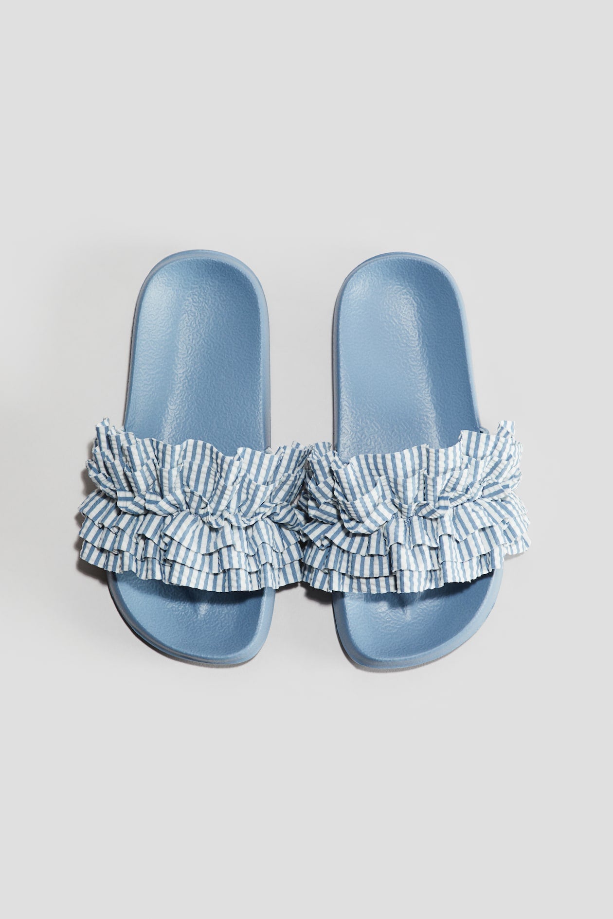 Pool shoes