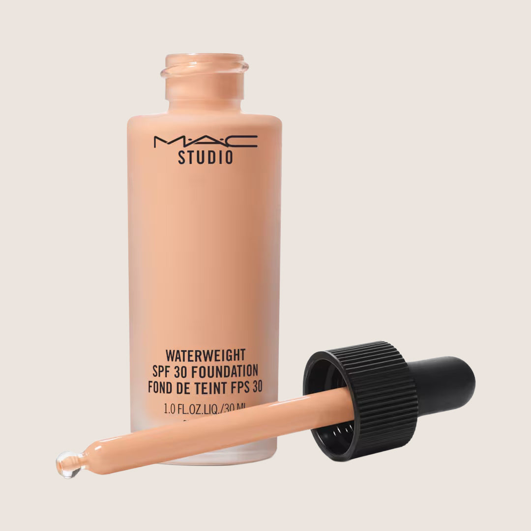 MAC Studio Waterweight SPF 30 Foundation