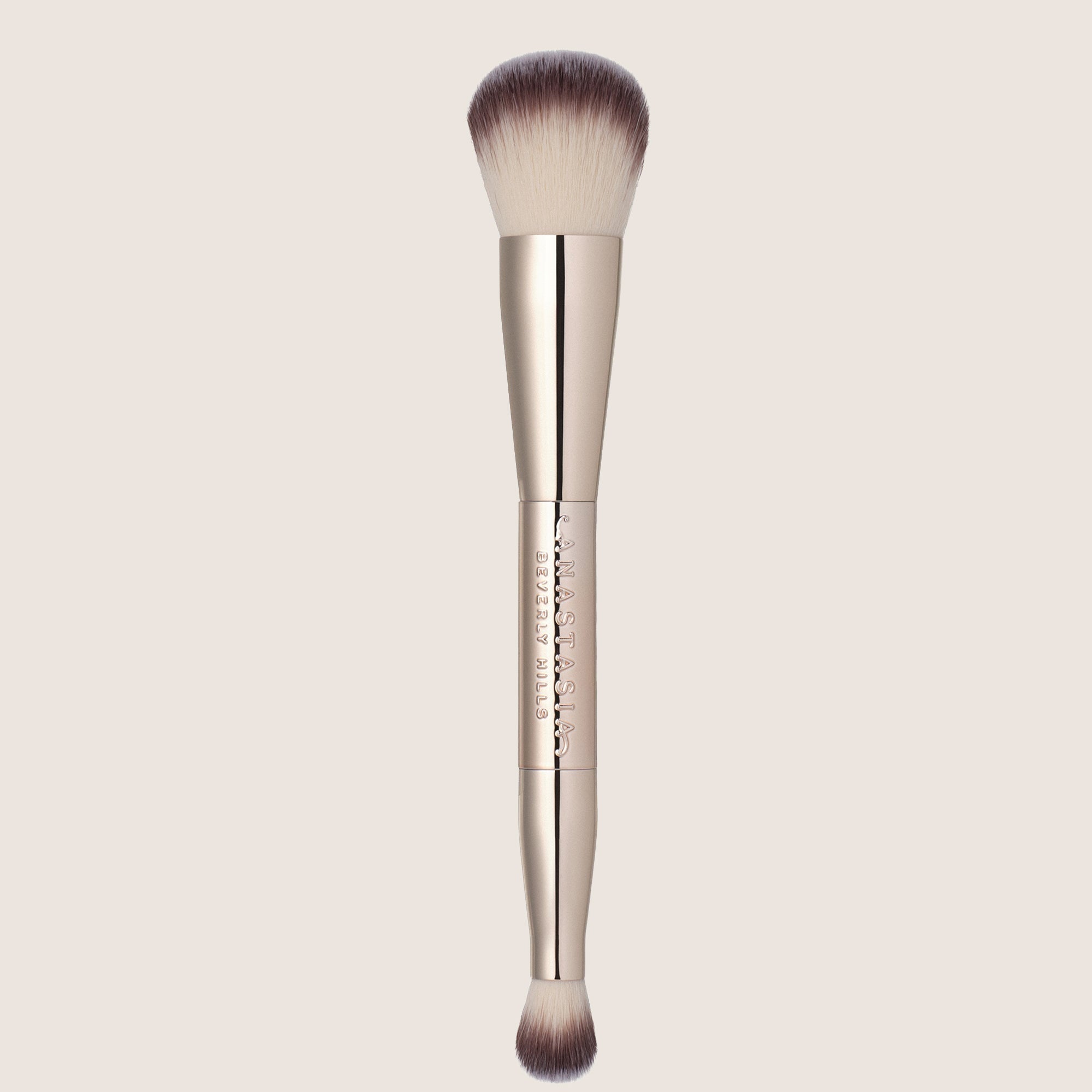 Anastasia Beverly Hills Foundation Brush Impeccable Application