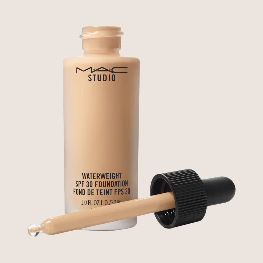 MAC Studio Waterweight SPF 30 Foundation