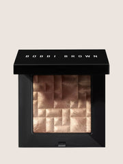 Bobbi Brown Real Nudes Collection Highlighting Powder