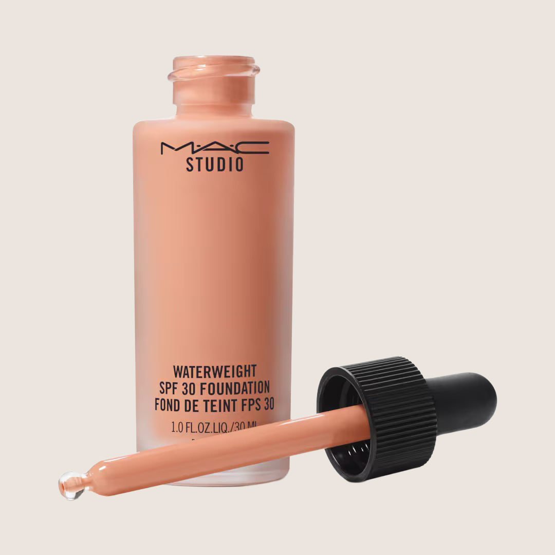 MAC Studio Waterweight SPF 30 Foundation