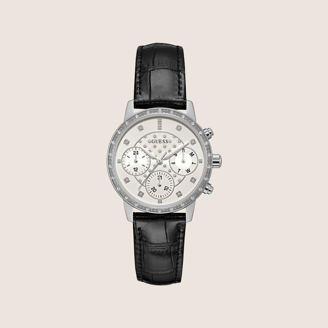 Guess Women's Silver Dial Watch Silver Dial W0957L2