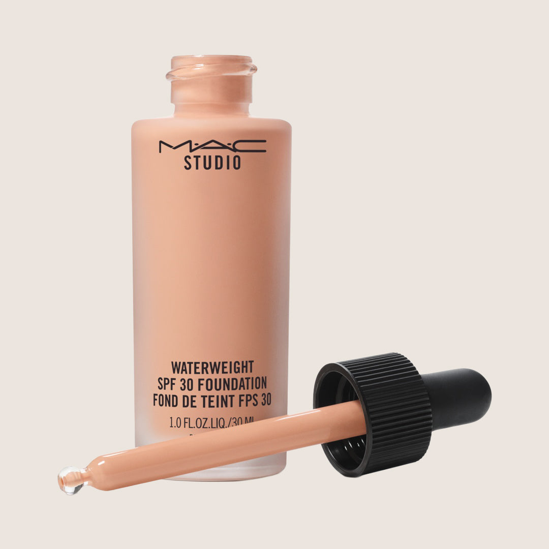 MAC Studio Waterweight SPF 30 Foundation