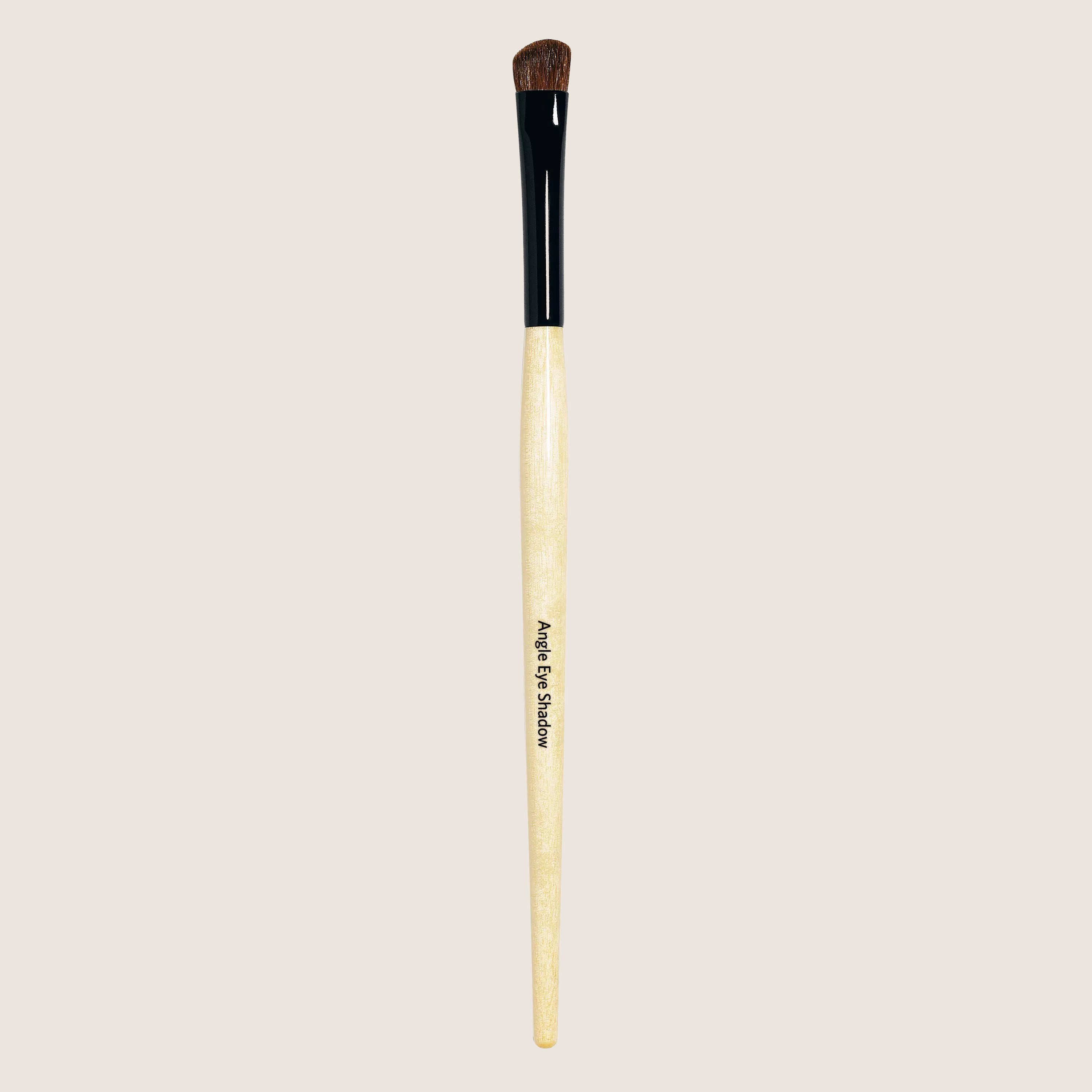 Bobbi Brown Angle Eyeshadow Brush