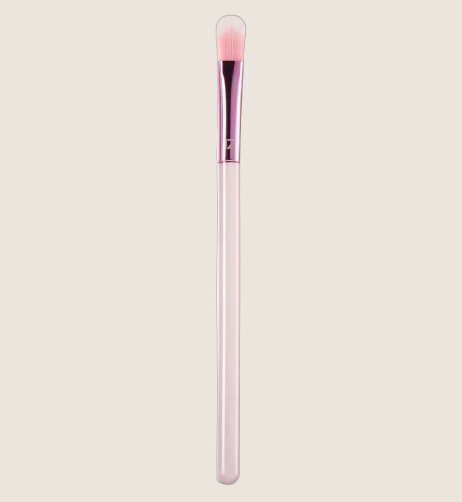 17. Concealer Brush Vegan & Cruelty Free
